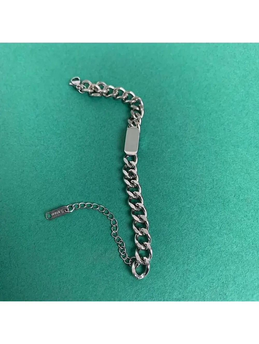 Y2k Vintage style Silver Stainless Steel Cuban Link bracelet. Cool design. Nice